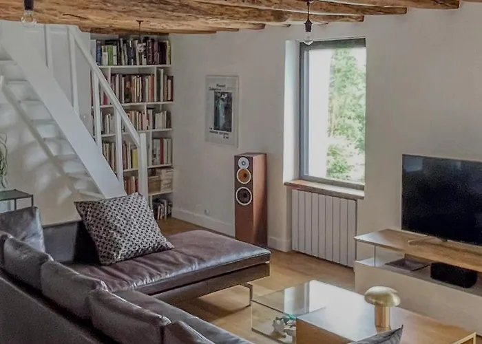 Family Apartment, Next To Versailles Palace